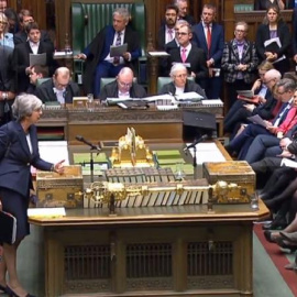 La primera ministra británica, Theresa May, mientras da un discurso ante la Cámara de los Comunes. - EFE