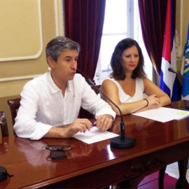 Portavoz de Cs en Cádiz, Juan Manuel Pérez Dorao, y la edil Fernández Trujillo. / EUROPA PRESS / CS