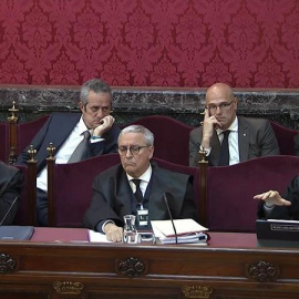 Imatge presa de la senyal del vídeo institucional del Tribunal Suprem, amb l'advocat Xavier Melero al centre de la imatge. EFE/Tribunal Suprem