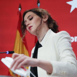  Ayuso procede a la demolición, en la Real Casa de Correos, a 17 de febrero de 2022.- R. Rubio / EP