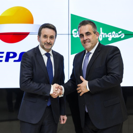 Los consejeros delegados de Repsol, Josu Jon Imaz, y de El Corte Inglés. Víctor del Pozo. E.P.