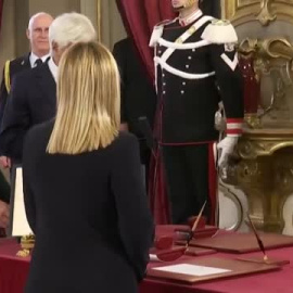 La ultraderechista Giorgia Meloni jura el cargo como nueva primera ministra de Italia