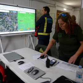 Mando instalado para coordinar el dispositivo de búsqueda de la avioneta, a 20 de octubre de 2022, en A Gudiña, Ourense.