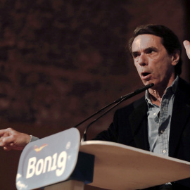 27/03/2019.- El expresidente del Gobierno José María Aznar durante su discurso en el acto electoral organizado por el PPCV, hoy miércoles en Valencia. / EFE - JUAN CARLOS CÁRDENAS