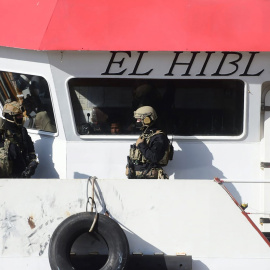 Las Fuerzas armadas del ejército de Malta a bordo del El Hiblu 1 | AFP/ Mateo Mirabelli