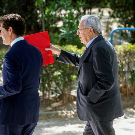 22/05/2019 - El exembajador de España en Venezuela Raúl Morodo a su salida este miércoles de la Audiencia Nacional tras declarar ante el juez Santiago Pedraz | EFE/ Rodrigo Jiménez