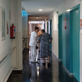 Interior de la residència de gent gran Feixa Llarga de l'Hospitalet de Llobregat