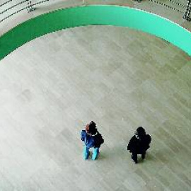 Dos de las denunciantes, fotografiadas tras una entrevista.