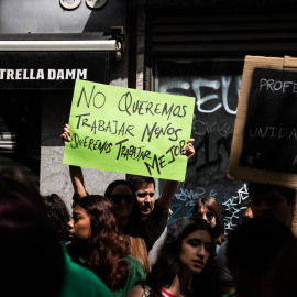 Imagen de archivo de un a cartel durante una manifestación por la educación pública en Madrid, a 21 de mayo de 2024.