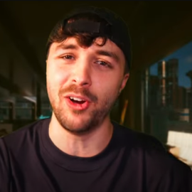 El youtuber 'Dalas Review' en uno de sus vídeos.