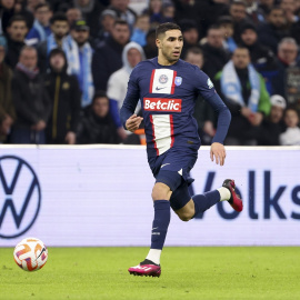El futbolista Ahraf Hakimi durante un partido en Marsella (Francia), a 8 de febrero de 2023.