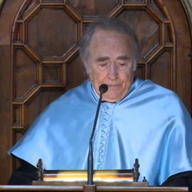 El discurso de Serrat,  tras se nombrado doctor 'honoris causa': "Las canciones viven en nuestra memoria"