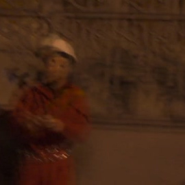 Greenpeace bloquea los accesos al ministerio de Agricultura para protestar contra las macrogranjas