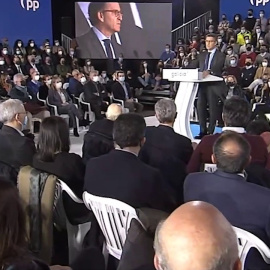 El momento en el que Feijóo anuncia su candidatura a presidir el PP: "Me siento preparado"