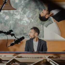 Sergi Carbonell dedica a Txarango la primera cançó del seu nou disc, 'El viatge'