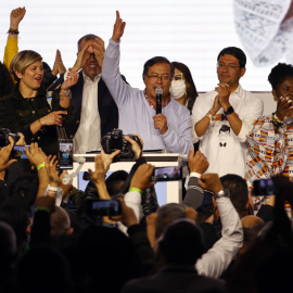 Gustavo Petro, candidato a la Presidencia de Colombia del Pacto Histórico, habla tras ganar la consulta de su coalición durante las elecciones legislativas.