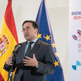 El ministro de Asuntos Exteriores, José Manuel Albares, comparece ante los medios a su llegada a la XXVIII Cumbre Iberoamericana, a 23 de marzo de 2023, en Santo Domingo (República Dominicana)