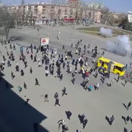 Soldados rusos disparan contra manifestantes en la ciudad ucraniana de Jersón