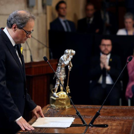 El presidente de la Generalitat, Quim Torra, durante su discurso en el acto de toma de posesion del nuevo Govern que se celebra hoy en el Palau de la Generalitat. EFE/Toni Albir