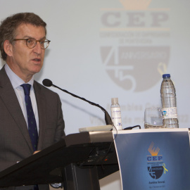 El presidente de la Xunta de Galicia, Alberto Núñez Feijóo, clausura la Asamblea General de la Confederación de Empresarios de Pontevedra, este lunes 21 de marzo de 2022.
