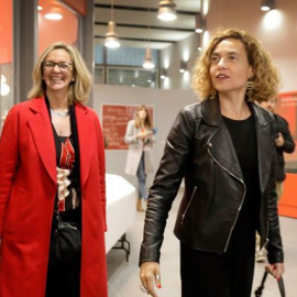 La candidata del PSC per Barcelona, Meritxell Batet, a la seu del partit de Barcelona durant la nit electoral del 28 d'abril. EFE/Susanna Sáez