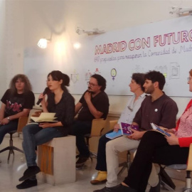 La candidata de Unidas Podemos a la Presidencia regional, Isabel Serra, presentadno el programa electoral de su partido para la Comunidad de Madrid. / EUROPA PRESS