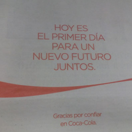 Publicidad de Coca-Cola insertada en los principales medios de comunicación del país.- PÚBLICO