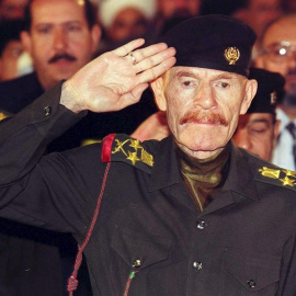 Fotografía de archivo fechada en 1999, en la que se muestra a Ezat Ibrahim al Duri, que fue vicepresidente del fallecido dictador Sadam Husein, en Ammán, Jordania. EFE/Jamal Nasrallah