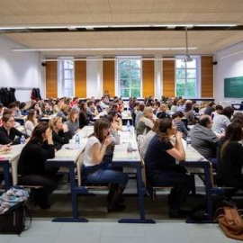 Uno de los exámenes de la OPE de Osakidetza. / EFE