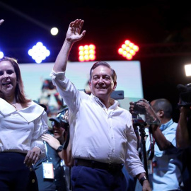 05/05/2019 - El candidato presidencial Laurentino Cortizo celebra su victoria tras conocer el resultado de las elecciones de este domingo en Panamá | EFE/ Bienvenido Velasco