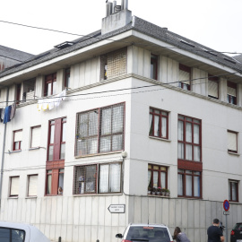 (10/9/2018) Bloque de viviendas en La Caridad (Asturies) (ARCHIVO).