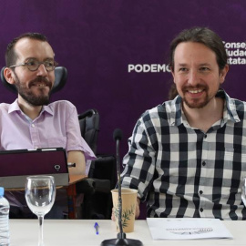 GRAF4803. MADRID, 06/05/2019.- El secretario general de Podemos, Pablo Iglesias (d), junto al secretario de organización del partido, Pablo Echenique , durante el Consejo Ciudadano Estatal (CEE) del partido, celebrado este lunes en Madrid, 