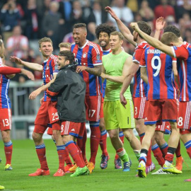 Los jugadores del Bayern Munich celebran la victoria 6-1 ante el Oporto. - EFE