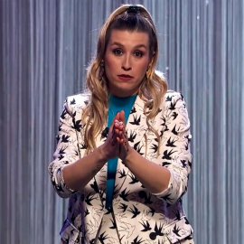 La presentadora y humorista Eva Soriano durante su monólogo en el programa 'Showriano', a 12 de abril de 2023.