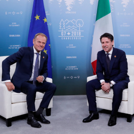 El presidente del Consejo Europeo, Donald Tusk, y el primer ministro de Italia, Giuseppe Conte. - REUTERS