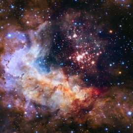 Hubble celebra su 25 aniversario con una 'explosión' de fuegos artificiales