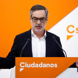 El secretario general de Cs, José Manuel Villegas, durante la rueda de prensa posterior a la reunión del Comité Permanente del partido celebrada hoy en Madrid. EFE/Emilio Naranjo