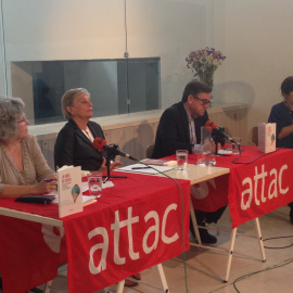 De izquierda a derecha, Cuca Hernández, Isabelle Bourboulon y Juan Torres López - PÚBLICO