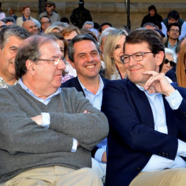 El presidente de la Junta de Castilla y León, Juan Vicente Herrera, junto al candidato del PP a la Presidencia de la Junta de Castilla y León, Alfonso Fernández Mañueco. EFE.
