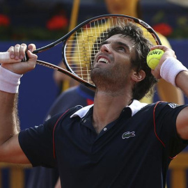 Andújar celebra su victoria ante Ferrer. EFE/Toni Albir