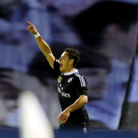 Chicharito celebra uno de sus goles al Celta. REUTERS/Miguel Vidal