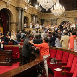 Tots els partits han celebrat l'aprovació al Parlament de la Renda Garantida