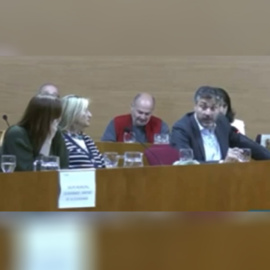 Momento en el que Francisco Montoro, portavoz del PP, interviene en la Junta Municipal del Distrito de Chamartín.