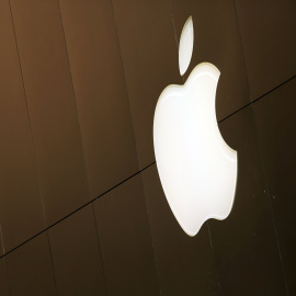 El logo de Apple en una tienda en San Francisco (EEUU). REUTERS/Robert Galbraith