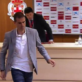 Garitano al abandonar la sala de prensa del estadio de los Juegos del Mediterráneo.