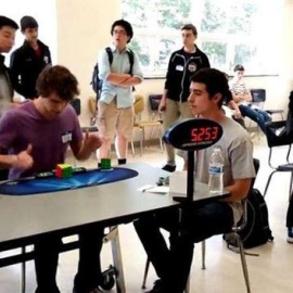 Collin Burns, nuevo rey del Cubo de Rubik