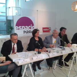Rosa Martínez, Jorge Fabra, Cote Romero, José Vicente Barcia, Jorge Morales y Rodrigo Moretón en la sede de ECOoo/ A.I