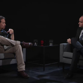 Un momento de la entrevista de Pablo Iglesias a Iván Redondo en 'Otra Vuelta de Tuerka'