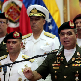 El ministro de Defensa de Venezuela, Vladimir Padrino, en una rueda de prensa en Caracas el pasado 1 de agosto. REUTERS/Marco Bello