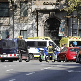 El atentado de Barcelona deja 13 muertos y más de un centenar de heridos / EFE